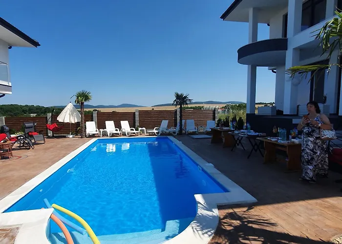 Captain Niko Луксозна вила